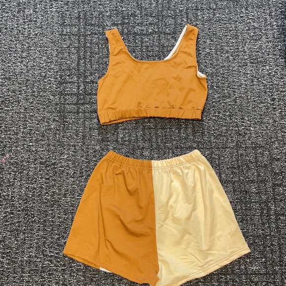 Two piece - Picture 4 of 6